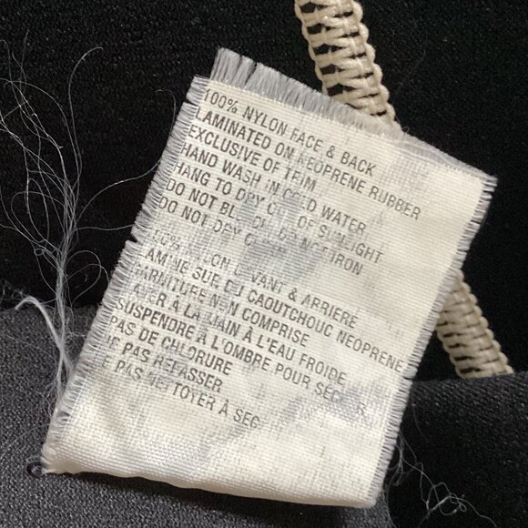 Bare Junior Shorty Size 10 Black Short Leg Wetsuit Kids Boy Girl Water Sports - Picture 7 of 8